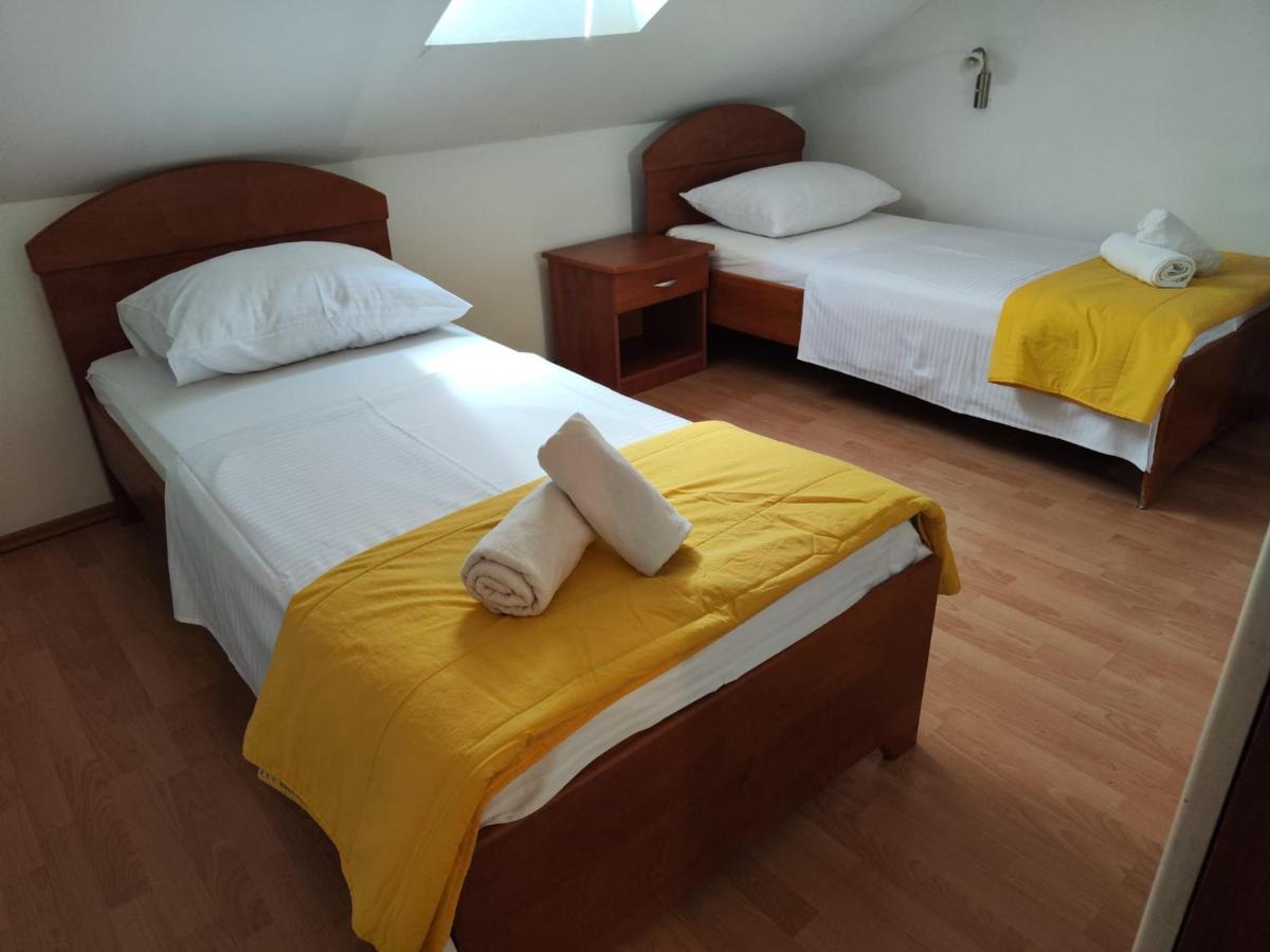 Maja Apartments Трогир Екстериор снимка