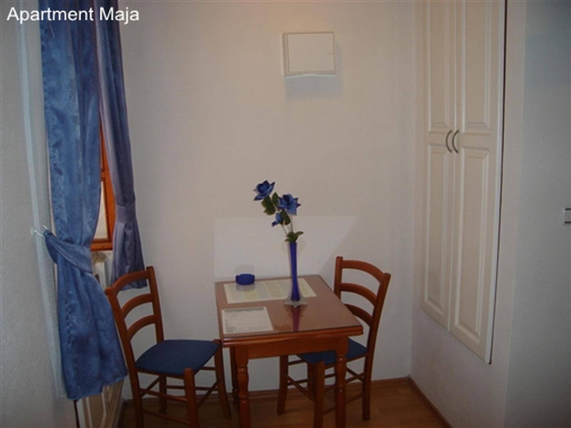 Maja Apartments Трогир Екстериор снимка