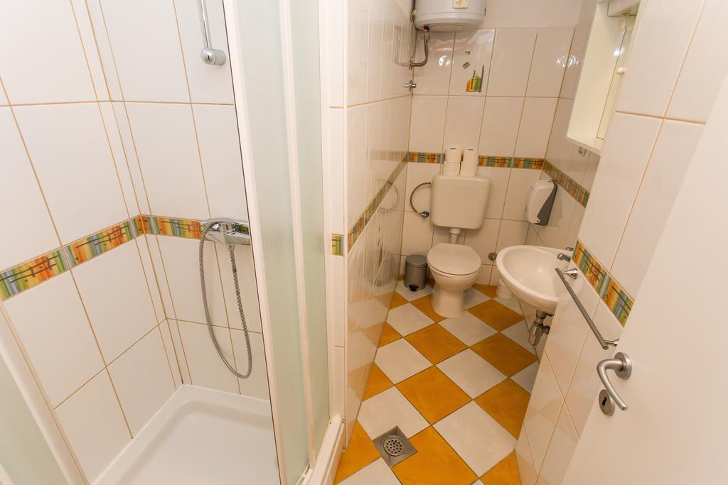 Maja Apartments Трогир Екстериор снимка